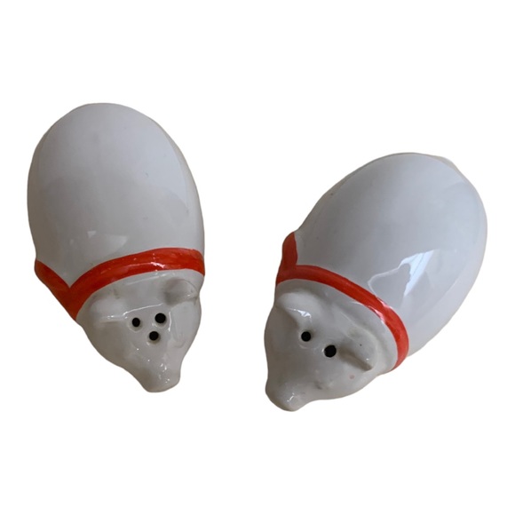 VTG White Ceramic Pigs Red Scarfs Christmas Novelty Salt & Pepper Shakers - Picture 4 of 7